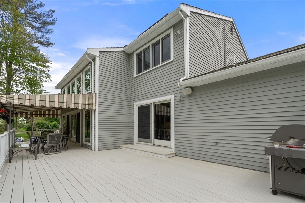 10 Hickory Dr