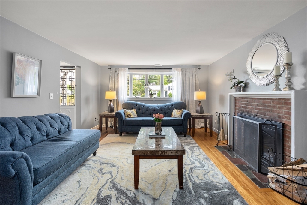 51 Howland Rd