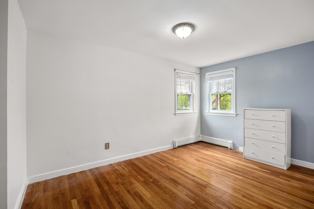 51 Howland Rd