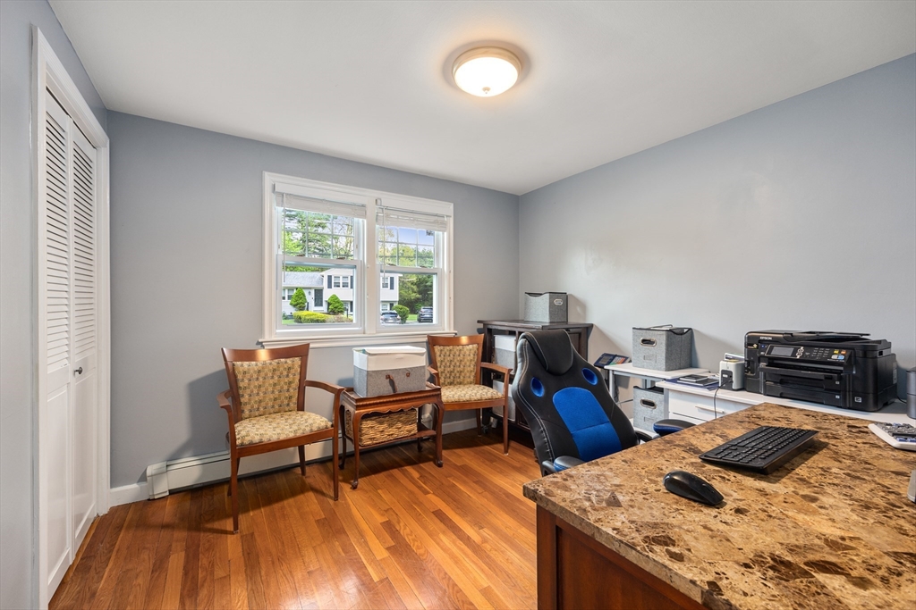 51 Howland Rd