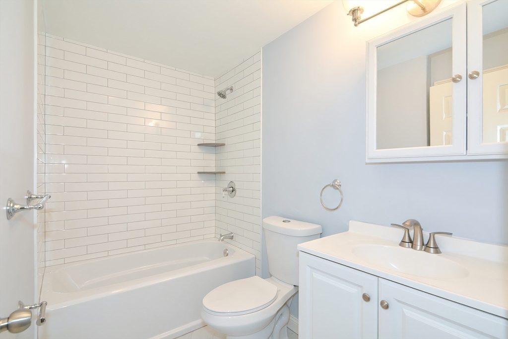 81 B Grew Ave Unit: IX4