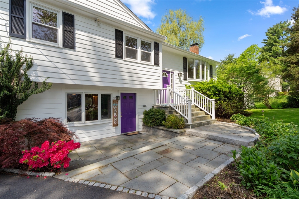 255 Sumner