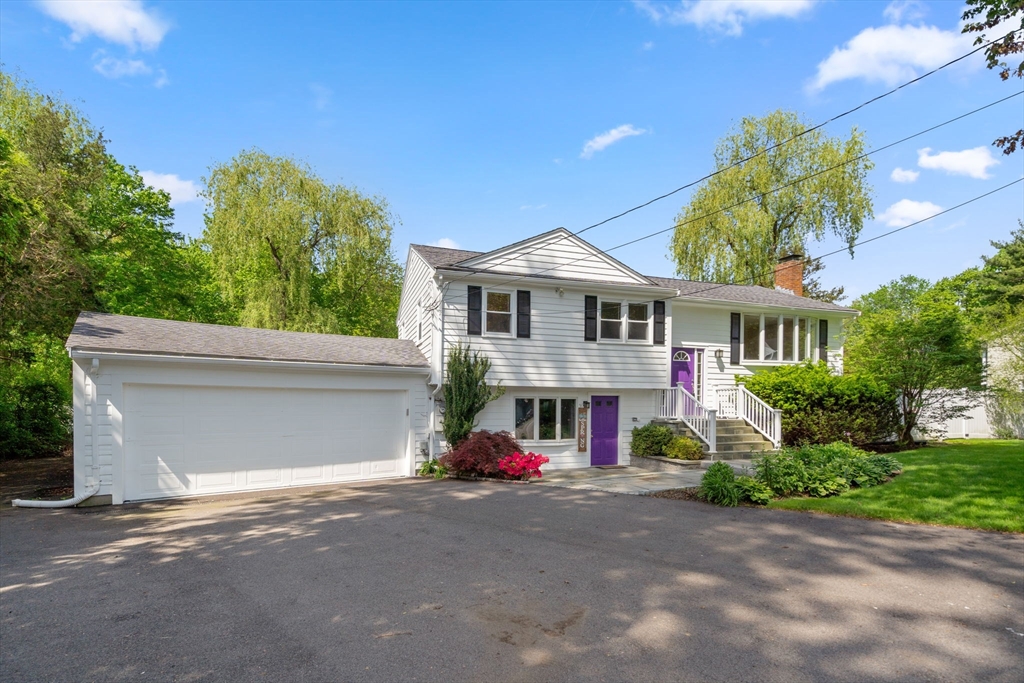 255 Sumner