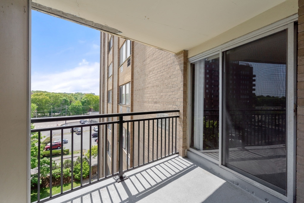 1025 Hancock Street # 7D