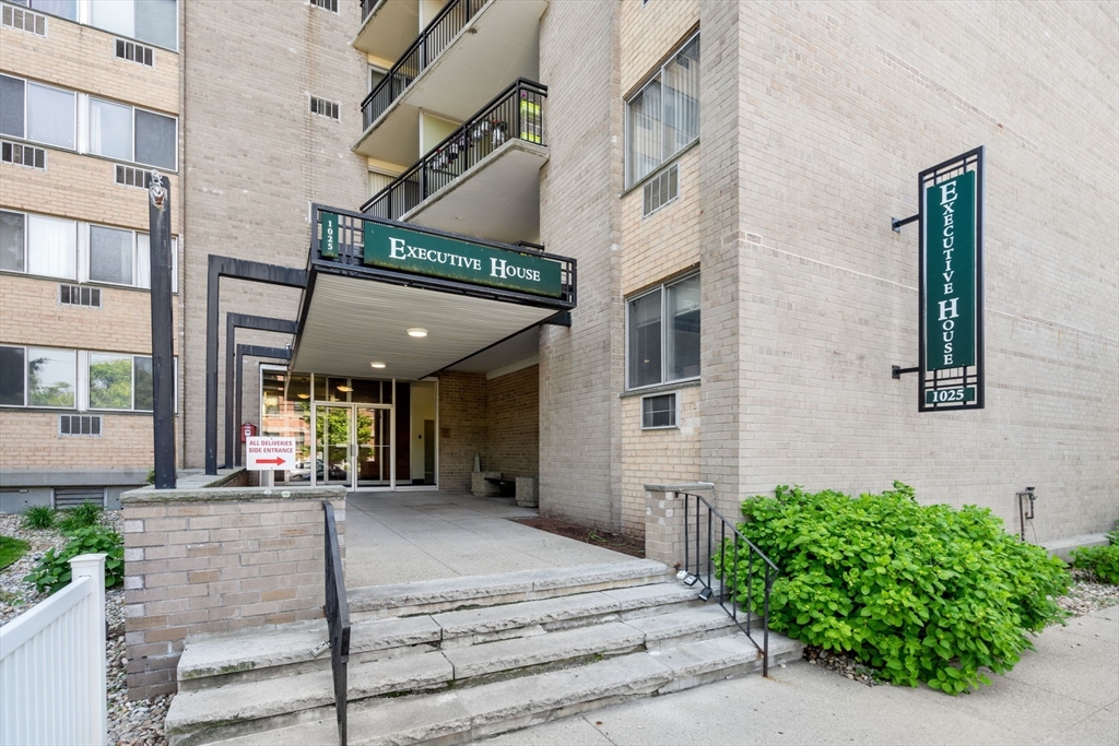 1025 Hancock Street # 7D