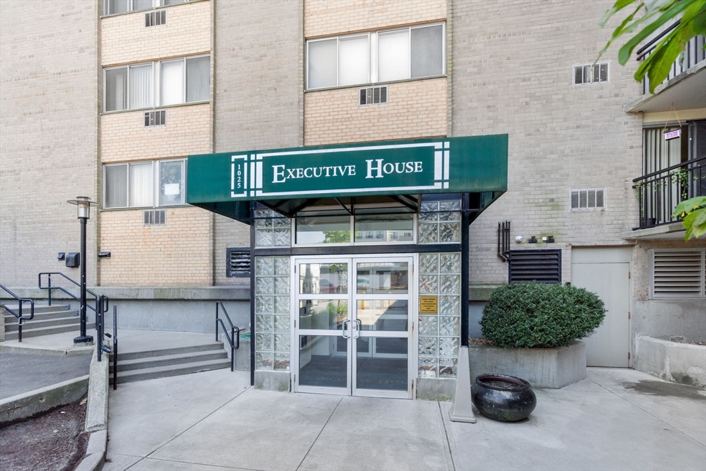 1025 Hancock Street # 7D