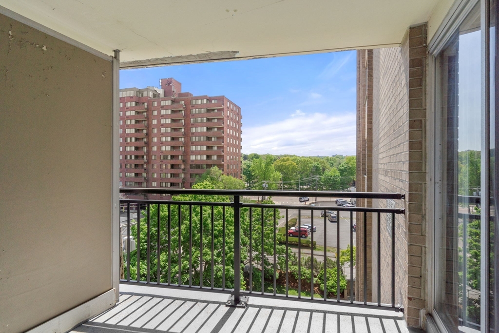 1025 Hancock Street # 7D