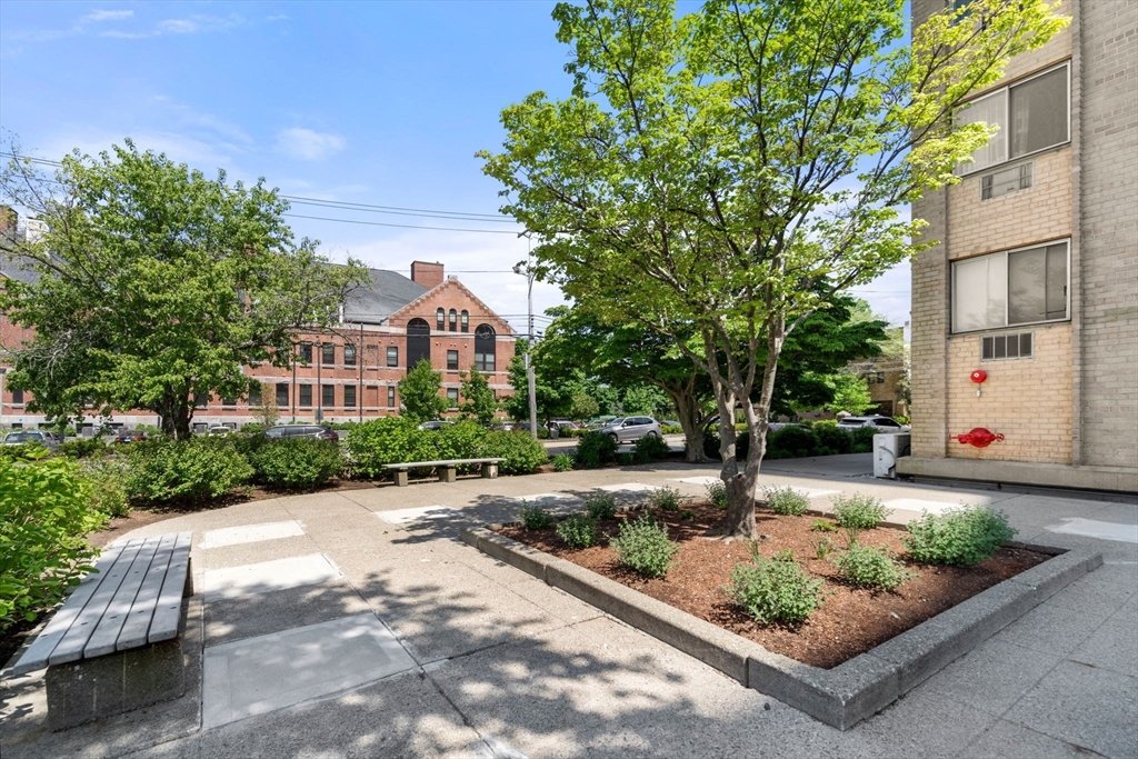 1025 Hancock Street # 7D