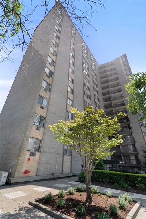 1025 Hancock Street # 7D