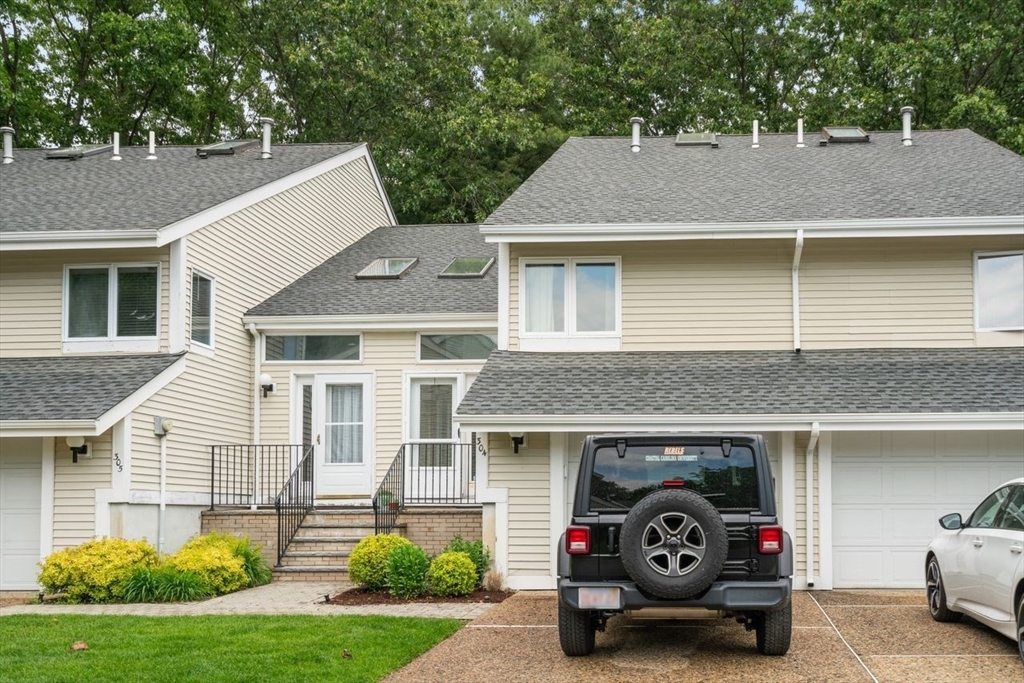 304 Centre Ln # 304