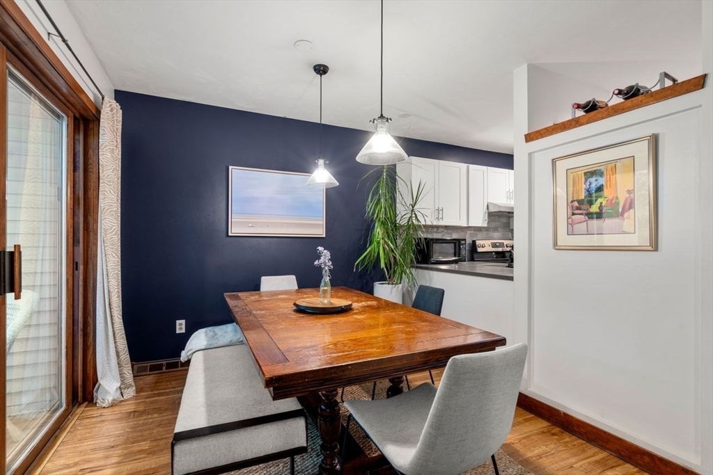 304 Centre Ln # 304