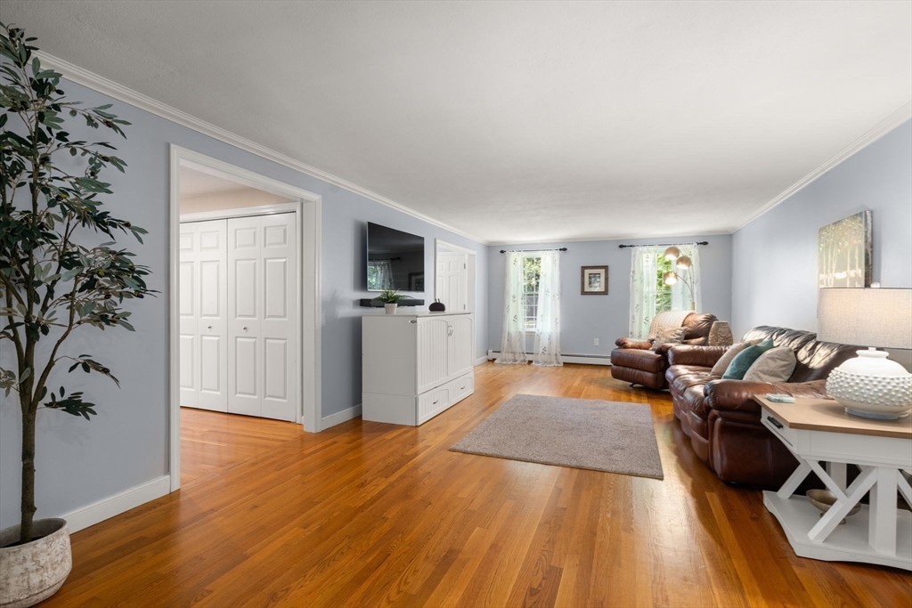 18 Indian Hill Rd