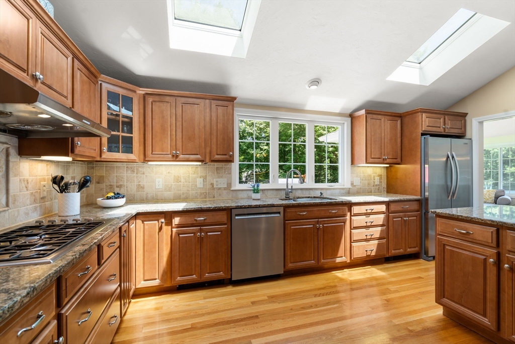 18 Indian Hill Rd