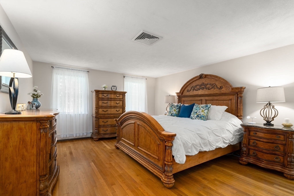 18 Indian Hill Rd