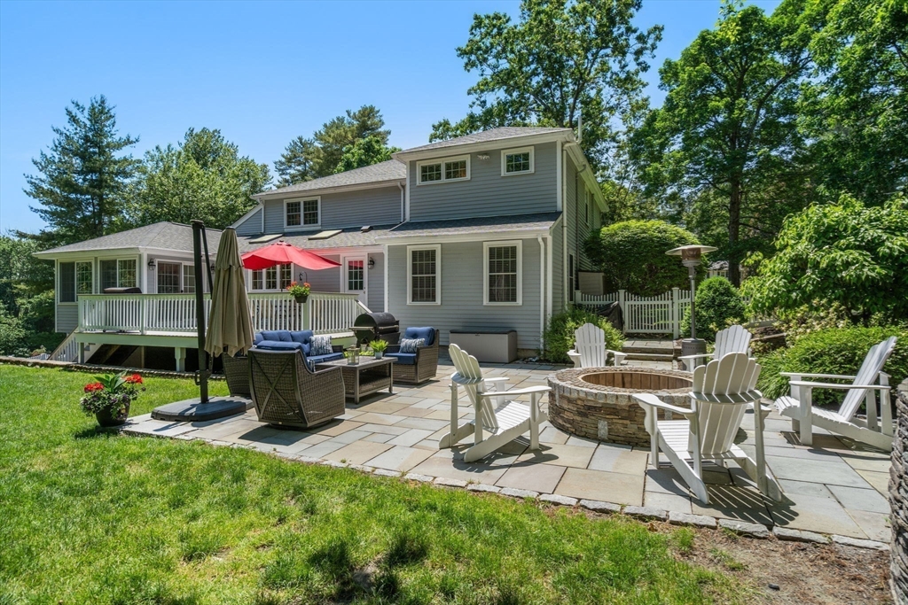 18 Indian Hill Rd