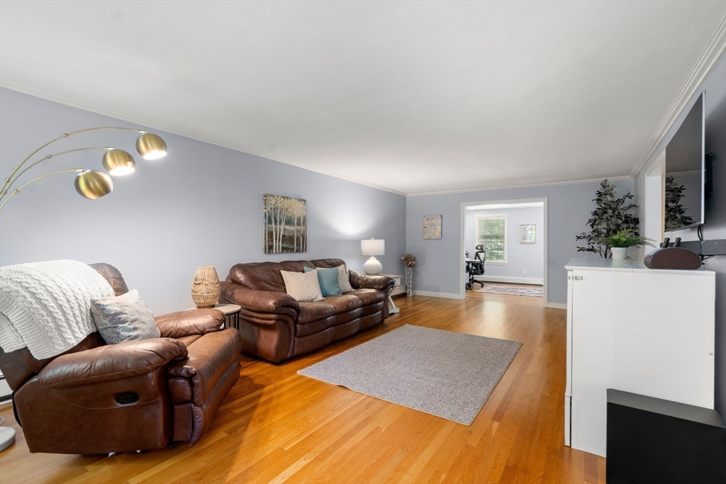 18 Indian Hill Rd