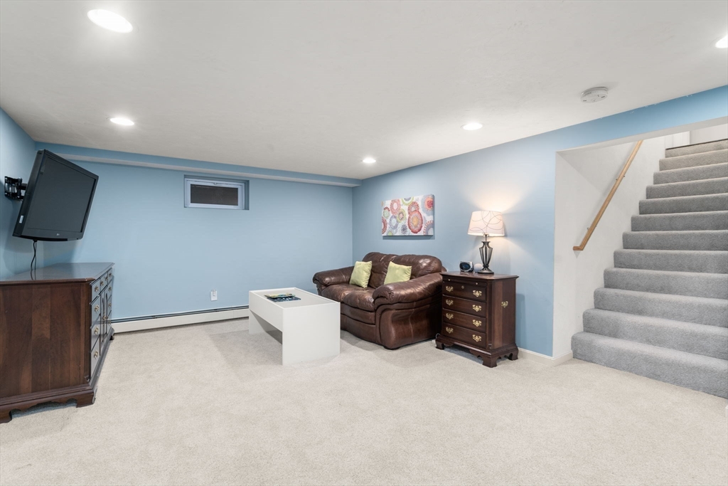 18 Indian Hill Rd