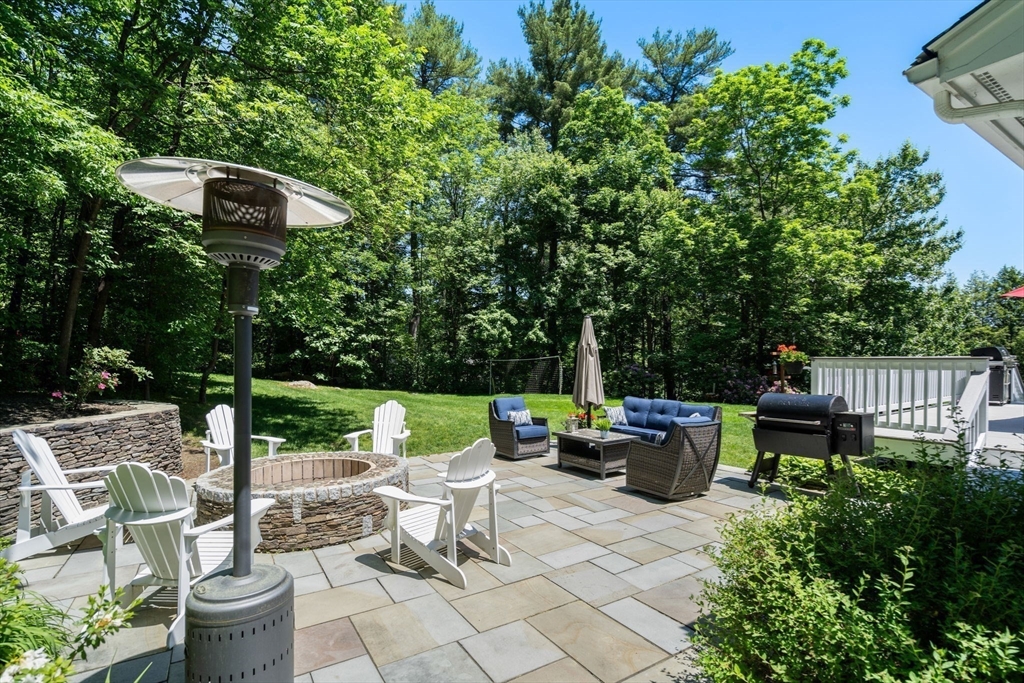 18 Indian Hill Rd