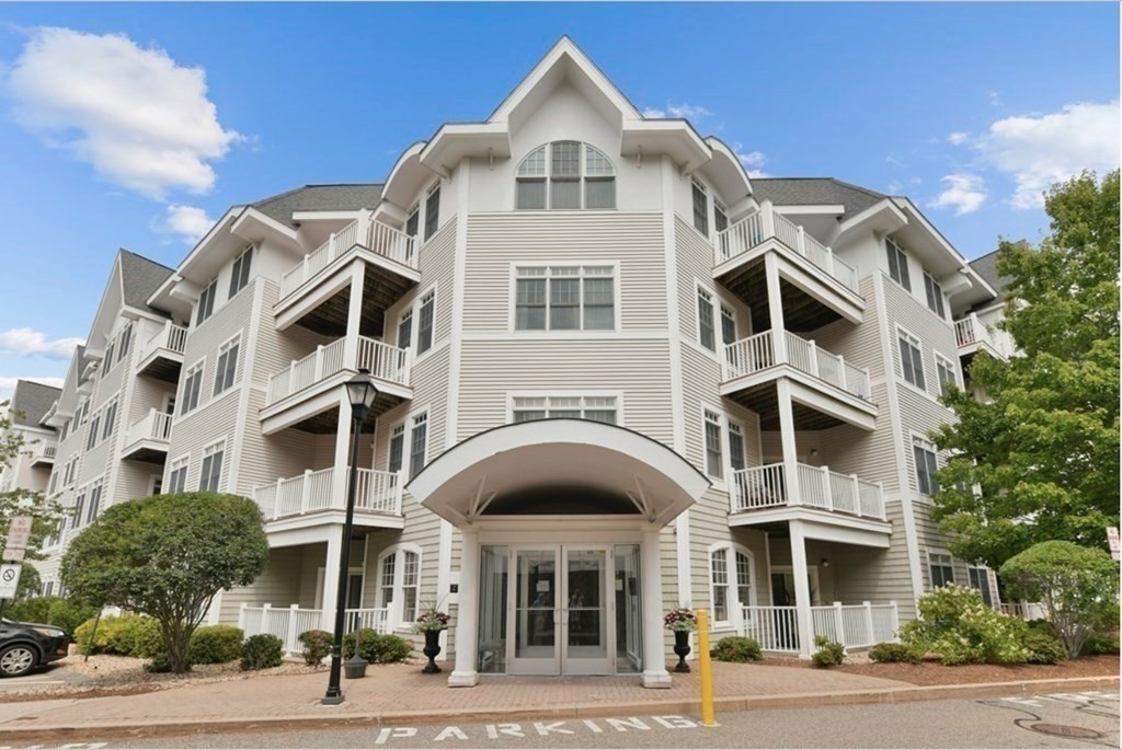 614 Pond St # 1118