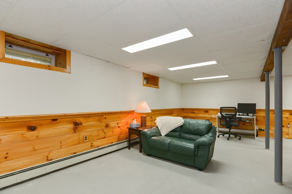 33 Riverside Pl