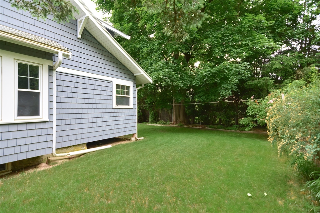 33 Riverside Pl