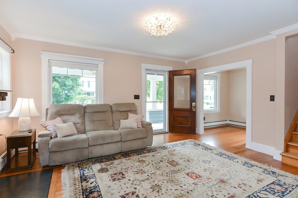 33 Riverside Pl