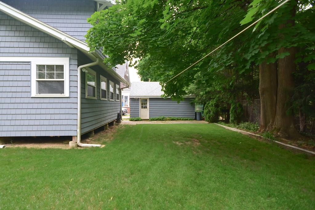 33 Riverside Pl