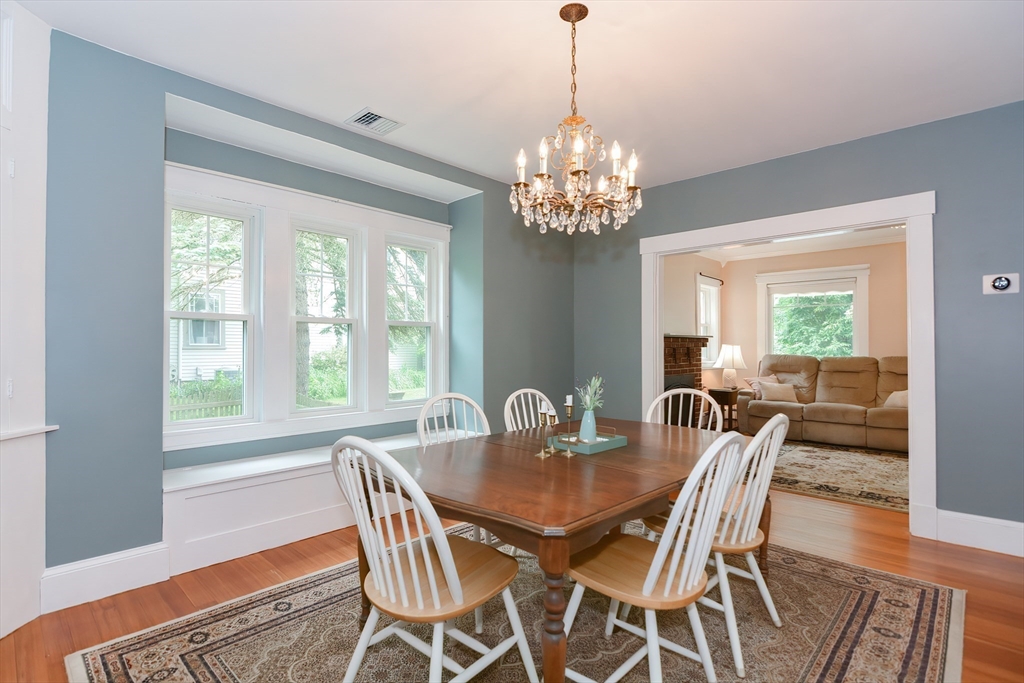 33 Riverside Pl