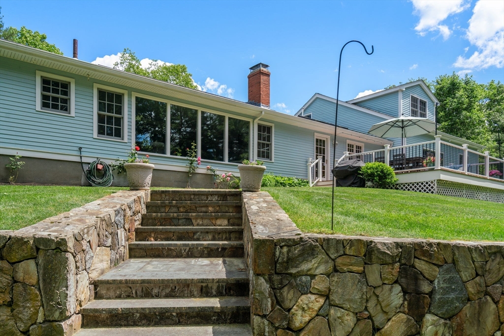 143 Country Lane