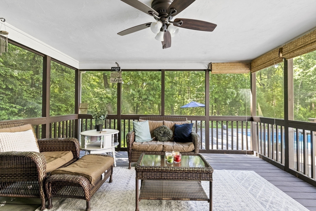 14 Creek Dr