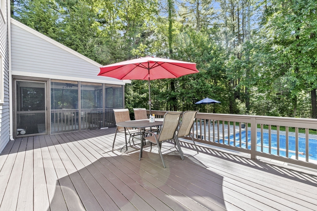 14 Creek Dr