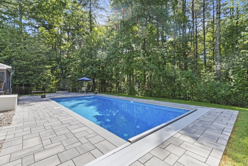 14 Creek Dr