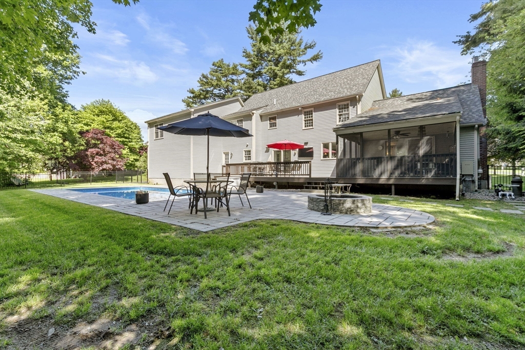 14 Creek Dr