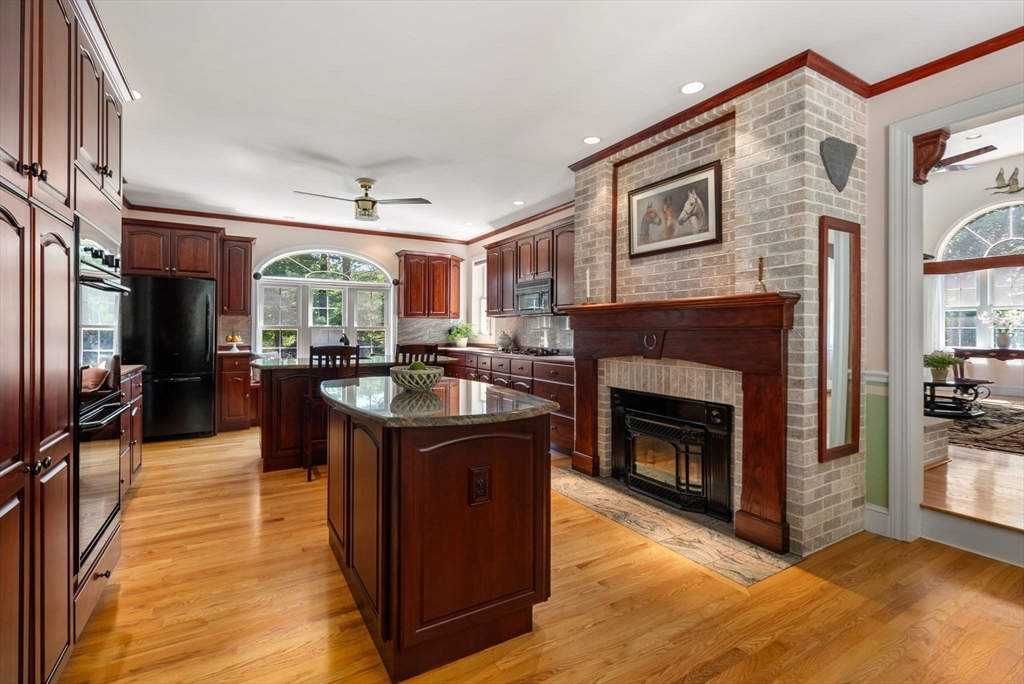 23 Trailside Rd