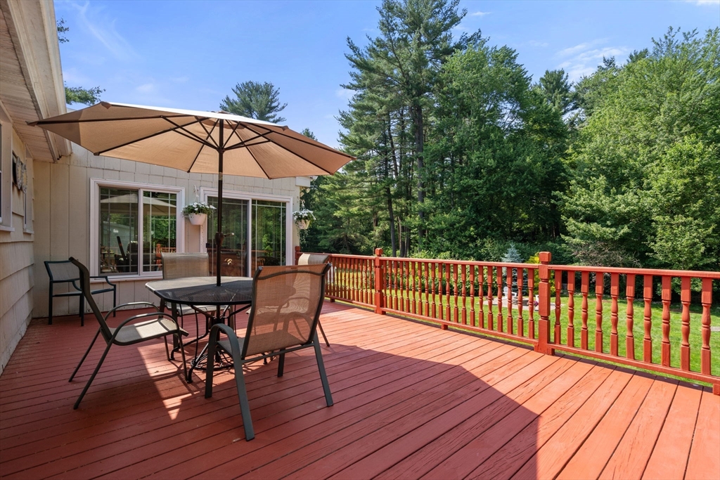 125 Fensview Dr