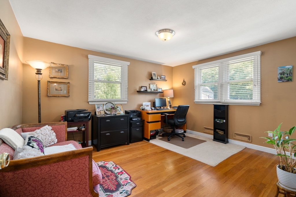 125 Fensview Dr