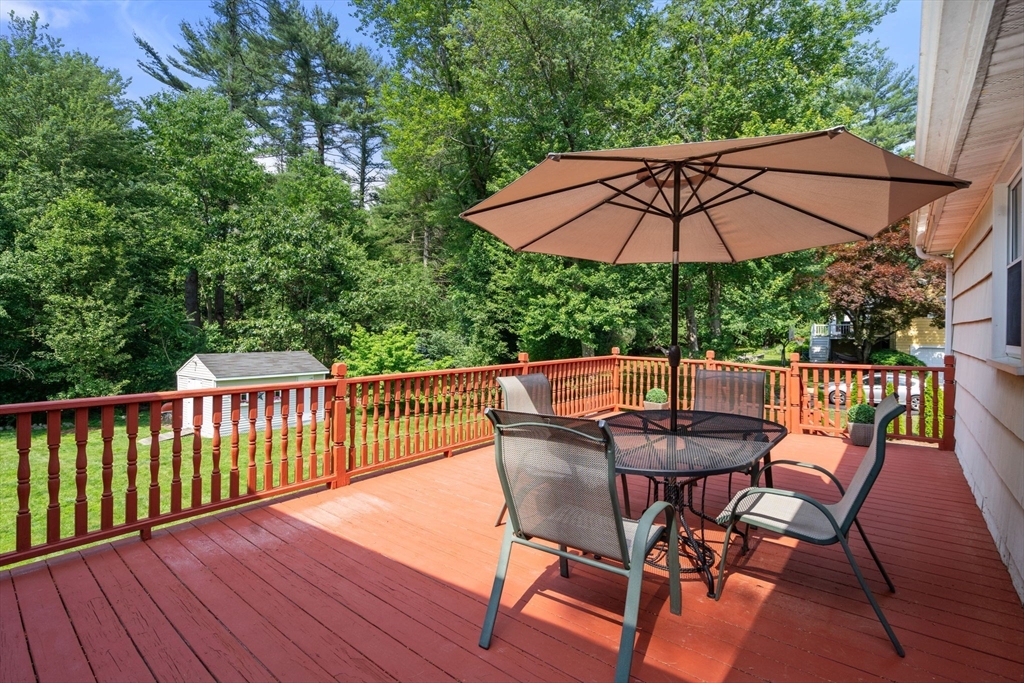 125 Fensview Dr