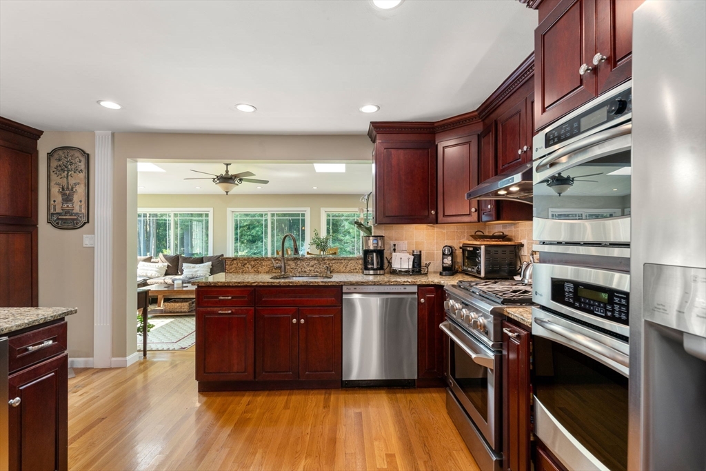 125 Fensview Dr