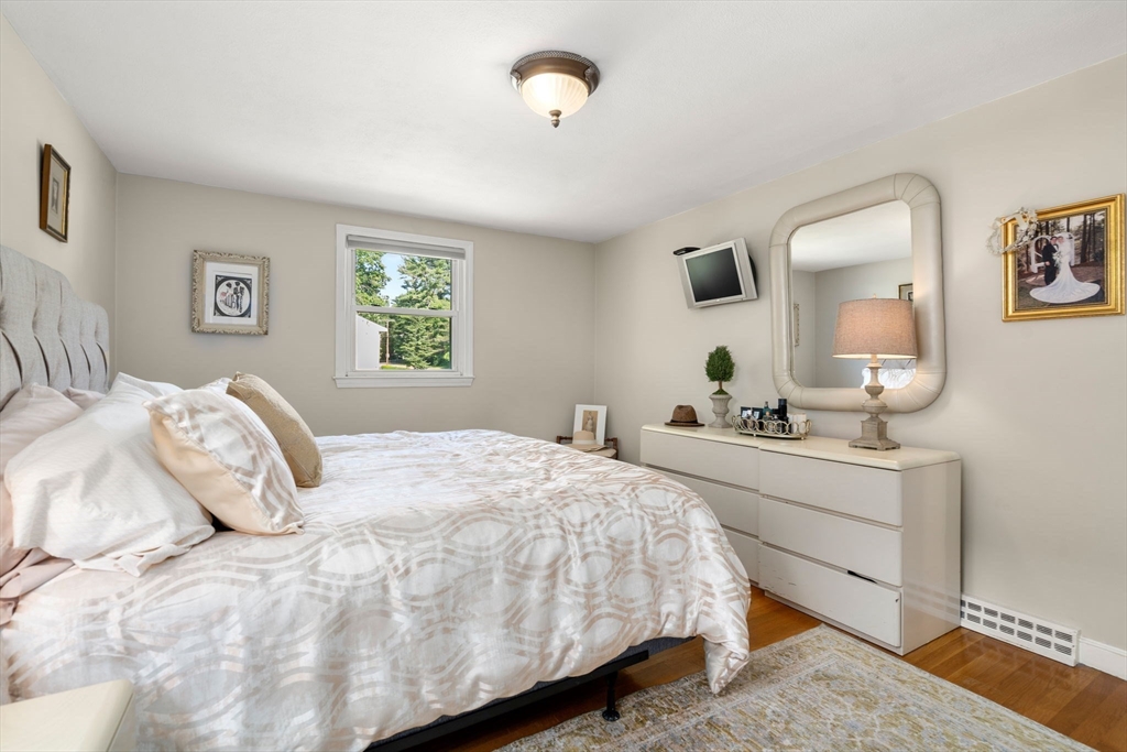 125 Fensview Dr