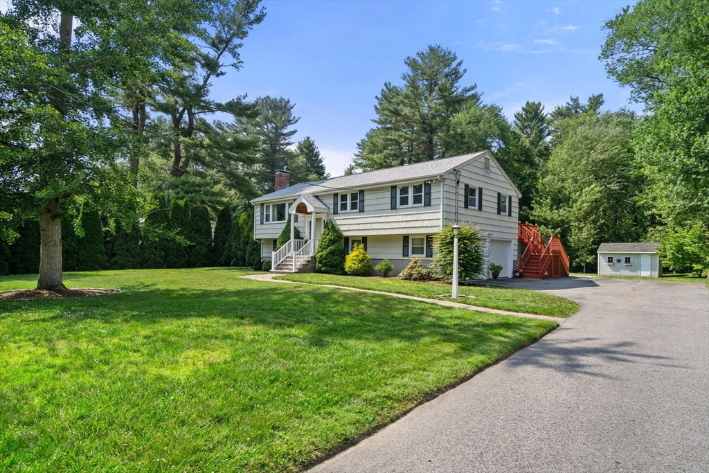125 Fensview Dr