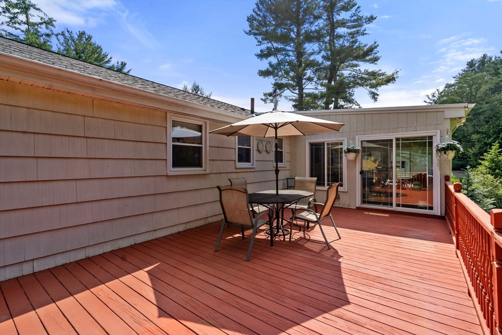 125 Fensview Dr