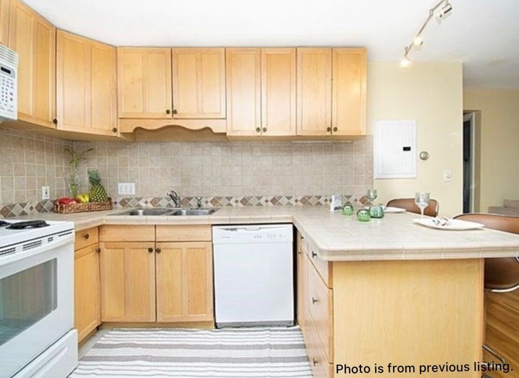 211 Baker # 32