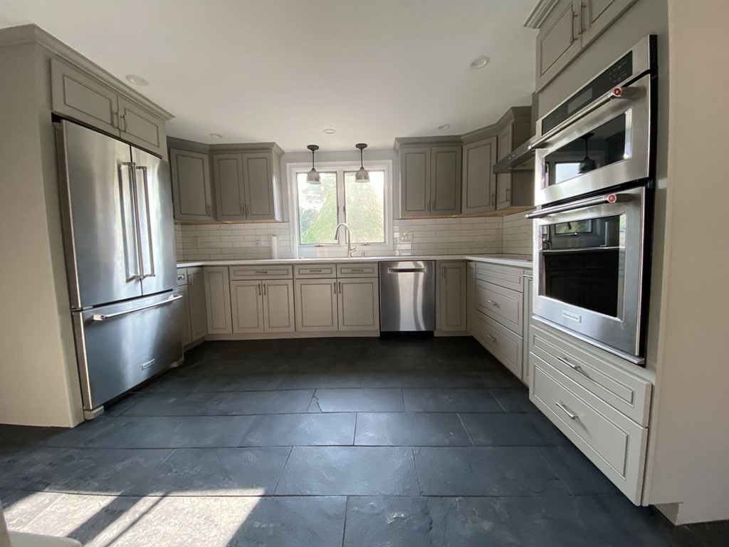 30 Woodbriar Rd