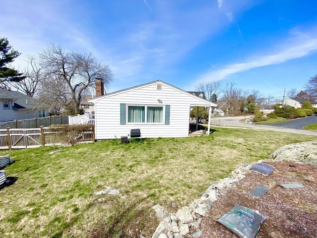 30 Woodbriar Rd