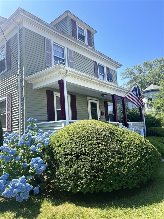 22 Kinsley St