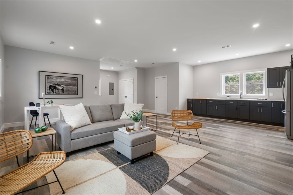 255 Bullard Street
