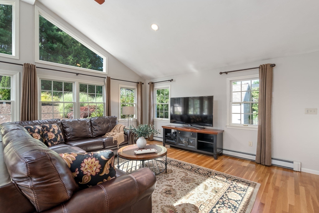 7 Brastow Drive