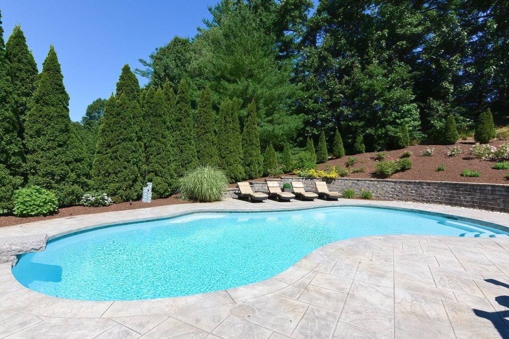 7 Brastow Drive