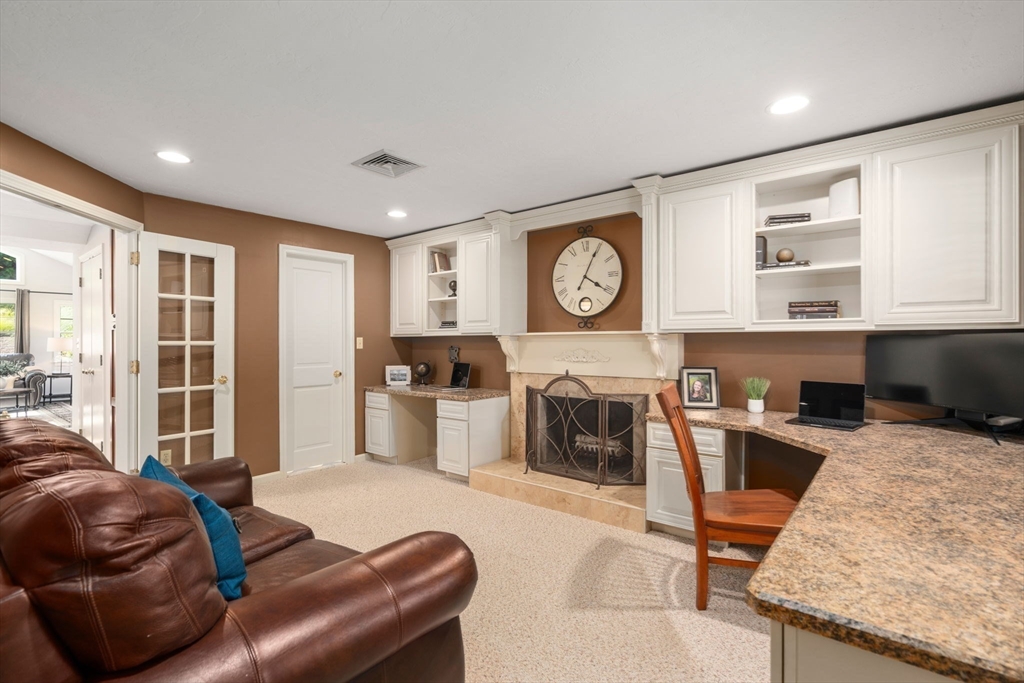 7 Brastow Drive