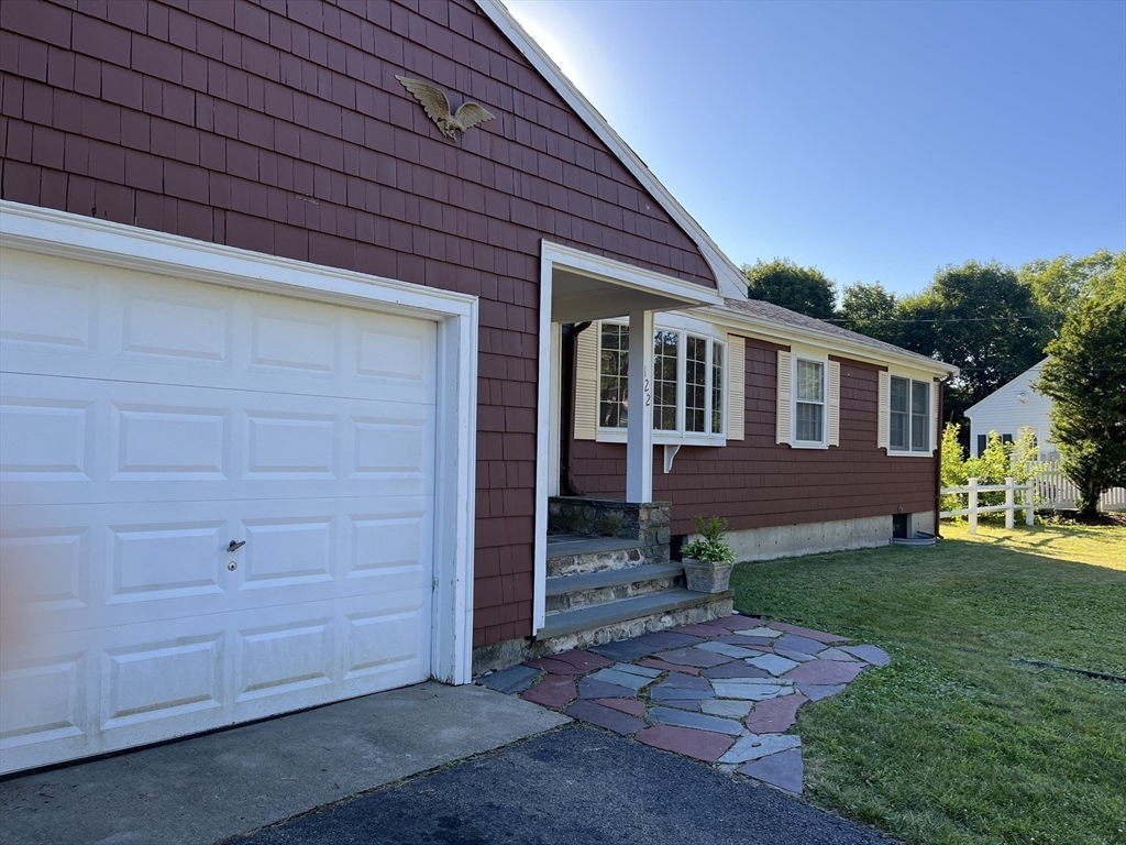 122 Edgewood Drive